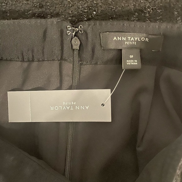 Ann‎ Taylor Petite Glittery Sequined Black Mini Pencil Skirt Size 0 NWT - Picture 4 of 6